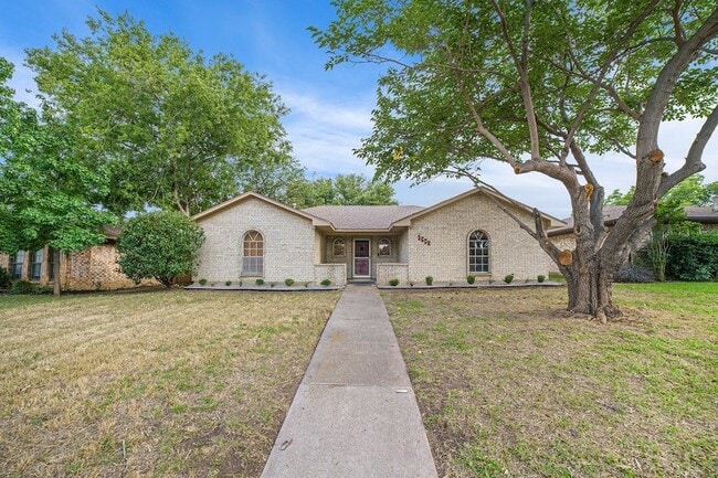 Building Photo - 1608 San Antone Ln