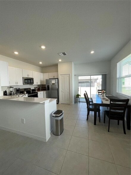 Photo - 10211 Trumpet Honeysuckle Wy