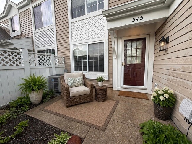 Photo - 345 N Gregory St