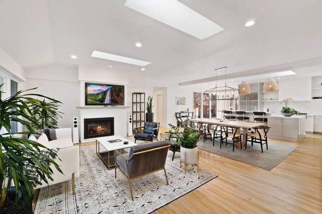 Photo - 1500 W Mulberry St Unit ID1013151P