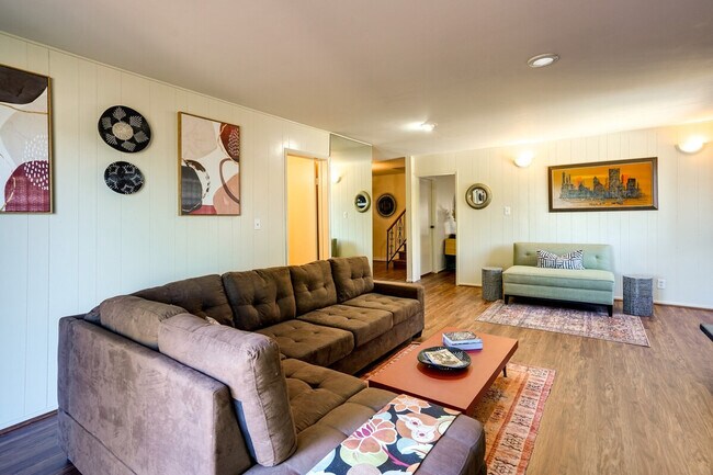 Photo - 542 Sheridan St Unit ID1304930P