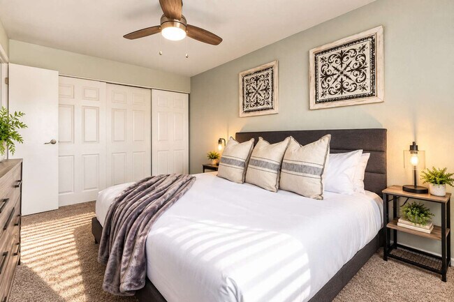 Photo - 4600 N 68th St Unit SI ID1558658P