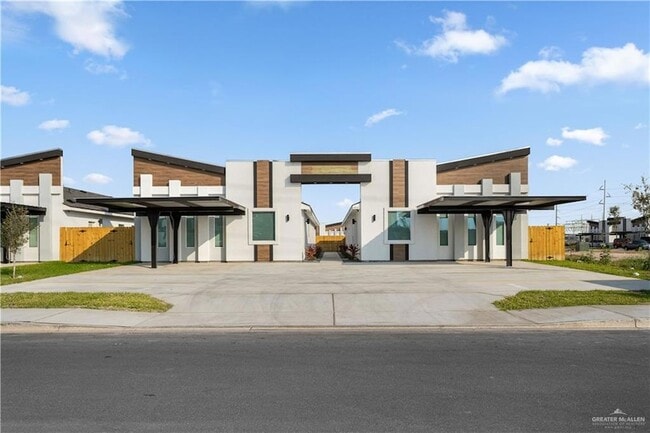 Building Photo - 504 N Onyx Ave Unit 3