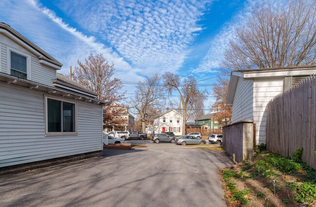 Photo - 70 Lake Ave Unit SI ID1302140P