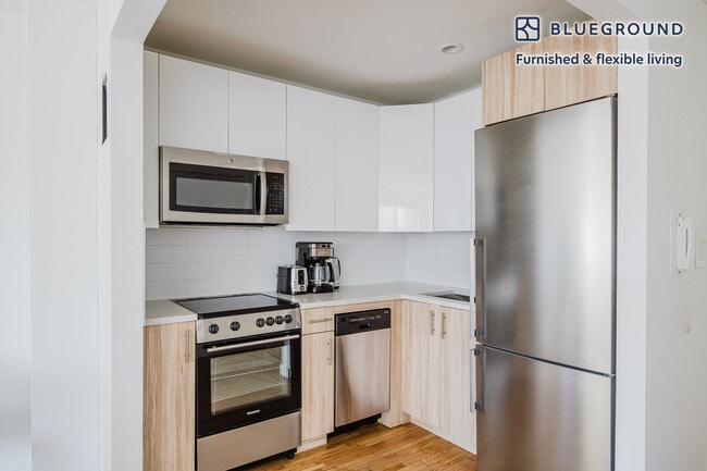 Photo - 309 W 30th St Unit FL7-ID1758