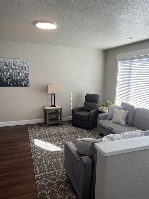 Photo - Twin Cedar Apartments -Furnished / Short Term