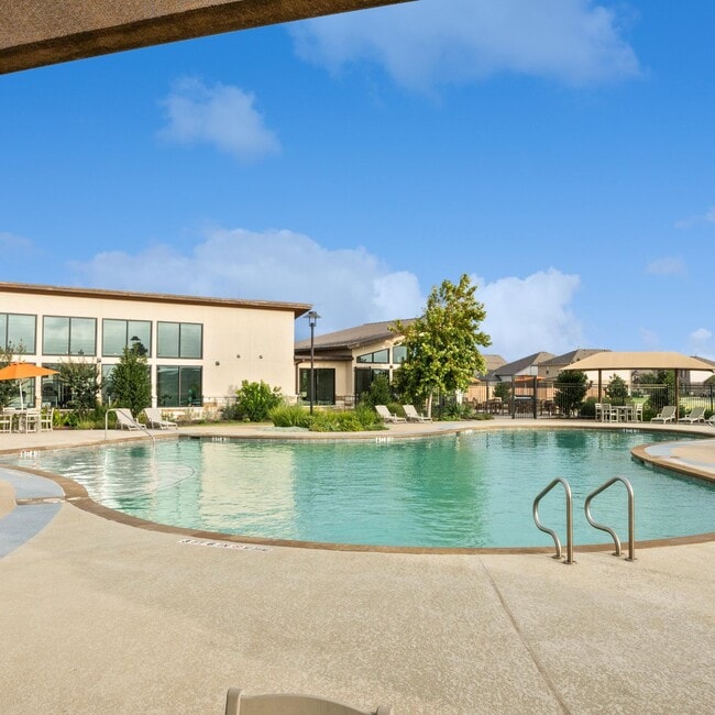 Photo - Tricon Saddle Creek