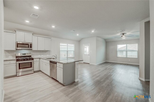 Photo - 1945 Redstart