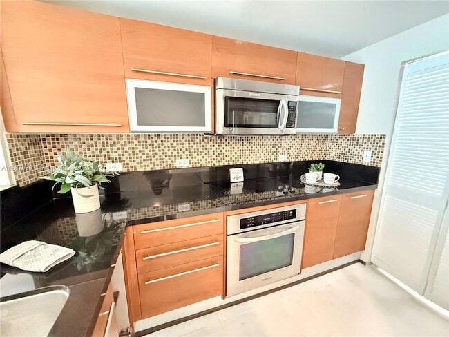 Photo - 253 NE 2nd St Unit 1504