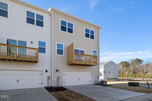 Photo - 738 Dorset Strm Dr