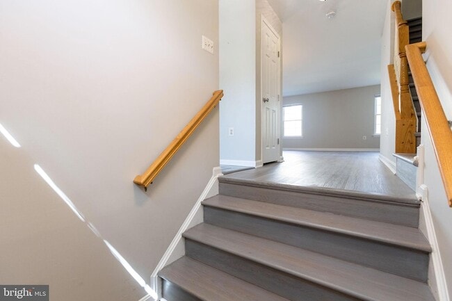 Photo - 104 Frazer Dr