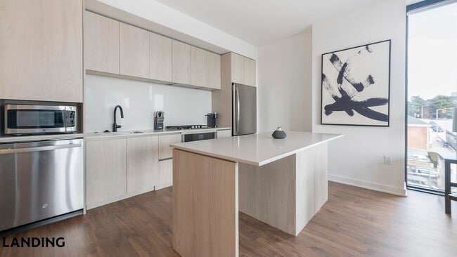 Photo - 1320 4th St NE Unit 301