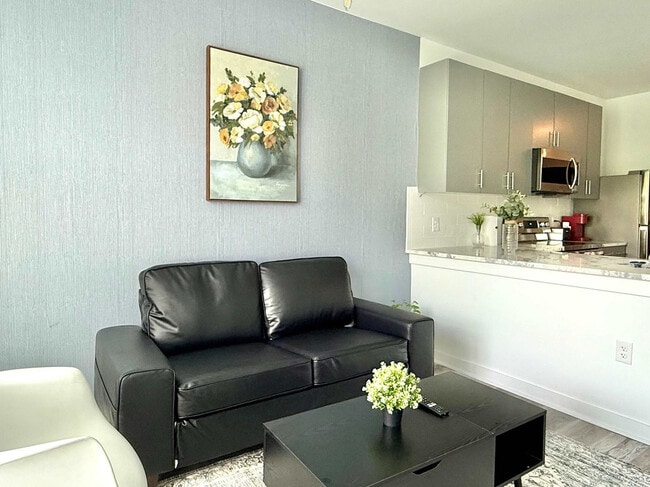 Photo - 525 Parkway Dr NE Unit SI ID1299398P