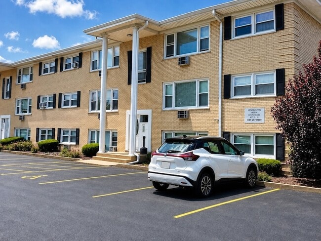 Photo - 4940 N Leonard Dr Unit 3B