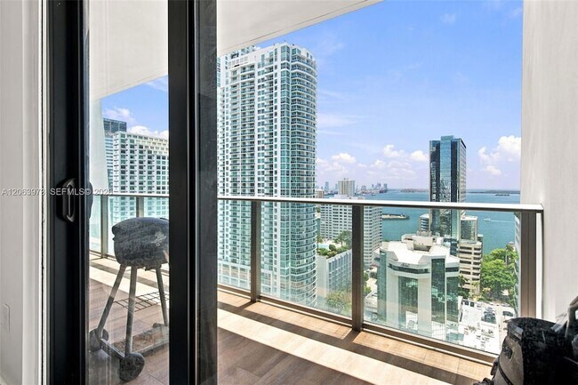 Photo - 1010 Brickell Ave Unit 2403