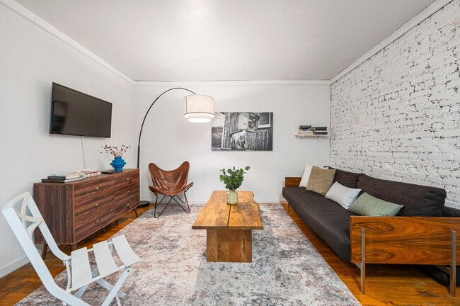 Photo - 341 W 30th St Unit ID1323966P