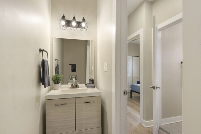 Photo - 1009 Front St Unit SI ID1366949P