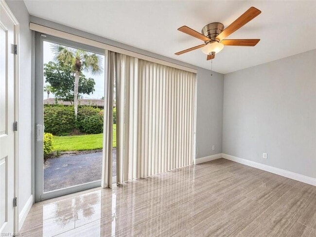 Photo - 681 Palm View Dr