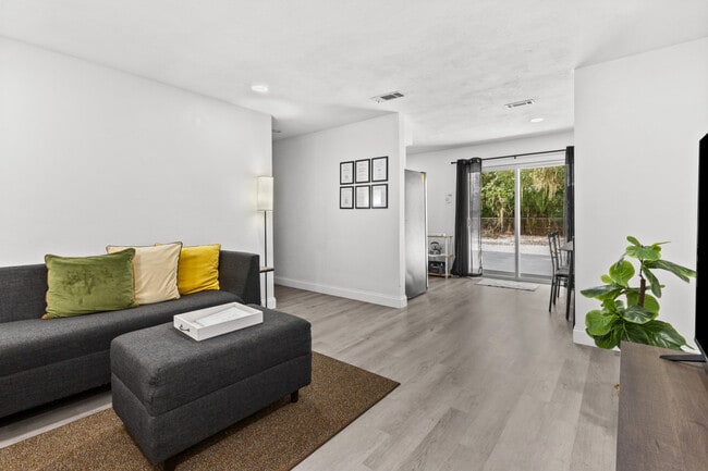 Photo - 3204 NW 10th St Unit ID1359128P