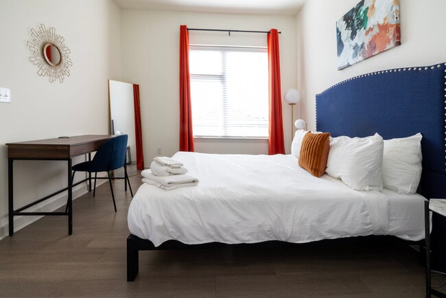 Photo - 633 E Main St Unit SI ID1014614P