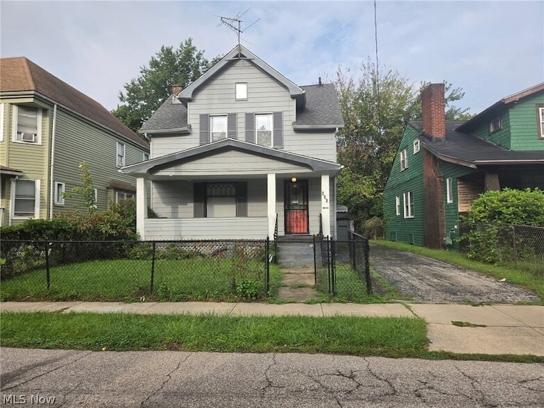 Photo - 626 E 127th St