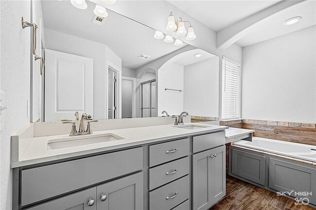 Photo - 53 S Geranium Ln