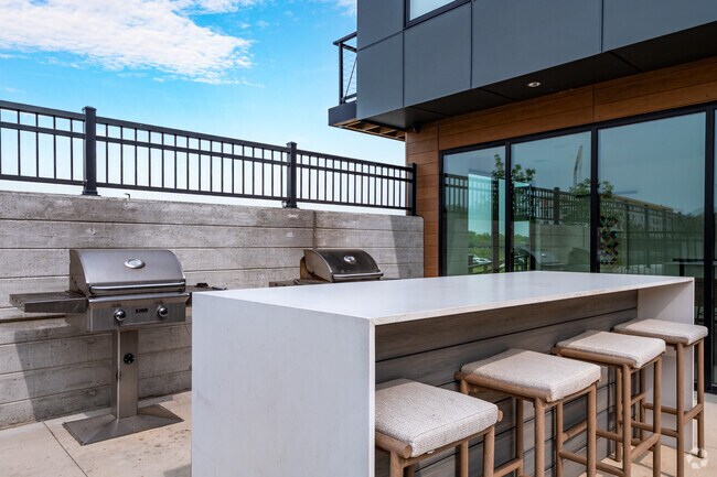 Grilling Stations - COAST at Lakeshore Commons