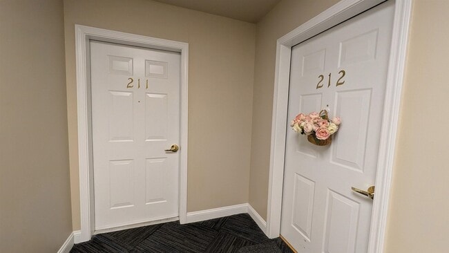 Photo - 118 Secretariat Wy Unit 211