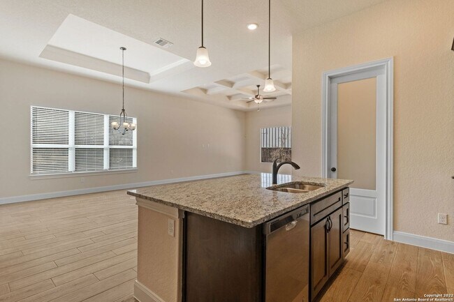 Photo - 612 Carriage House