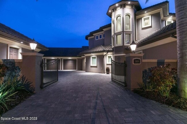 Photo - 3059 Wyndham Way