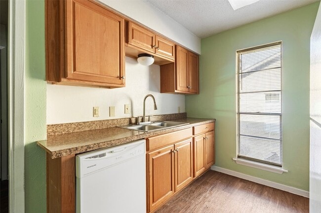 Photo - 309 Blake Dr Unit B
