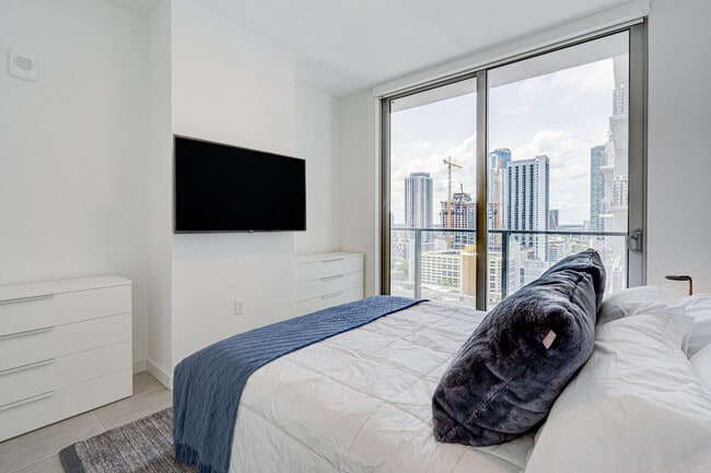 Photo - 300 NE 2nd Ave Unit ID1058673P