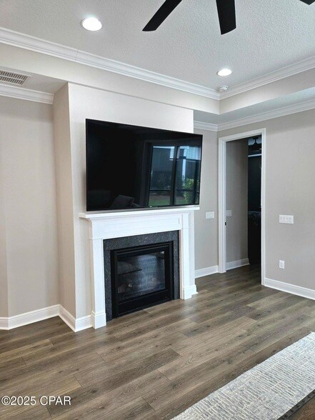 Photo - 8645 Weekend Dr