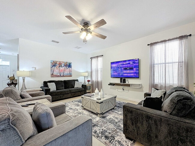 Building Photo - 9024 Shadow Mountain St Unit ID1061306P