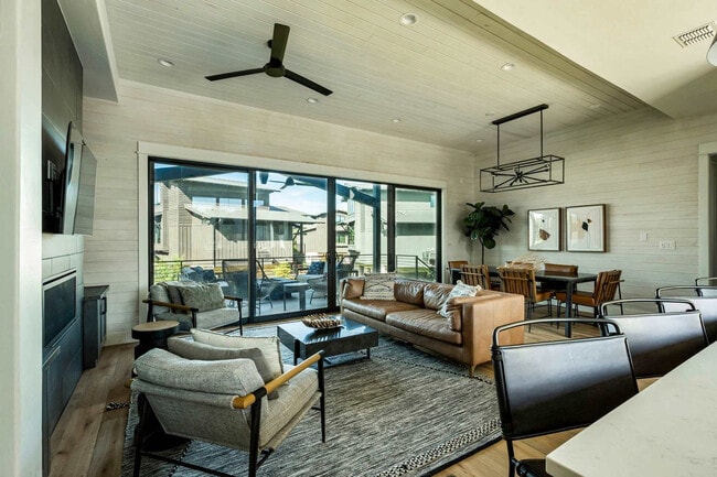 Photo - 19212 Lost Tree Unit ID1293852P