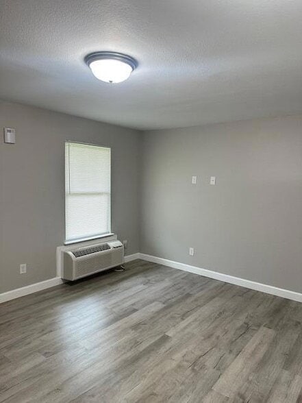 Photo - 8473 Hiwassee St