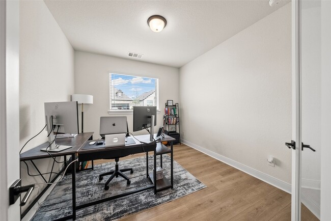 Photo - 609 Northside Dr