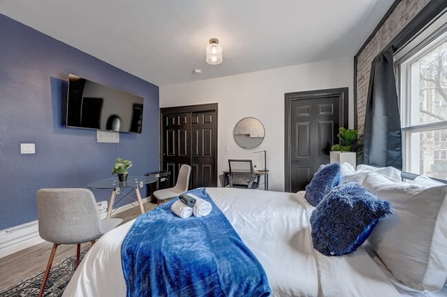 Building Photo - 1925 N Prospect Ave Unit ID1263102P