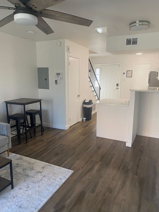 Building Photo - 798 S Cedar St Unit ID1296522P