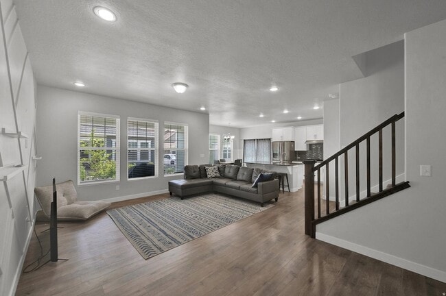 Photo - 5167 W Dock St