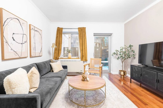 Photo - 209 W 20th St Unit ID1013667P