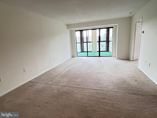 Photo - 15100 Interlachen Dr Unit 815