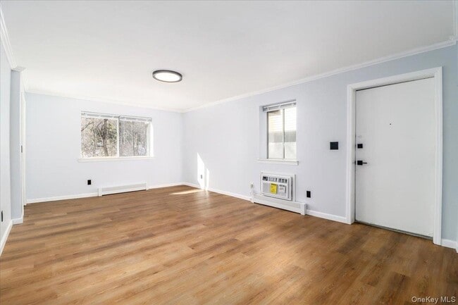 Photo - 615 Fox Run Ln