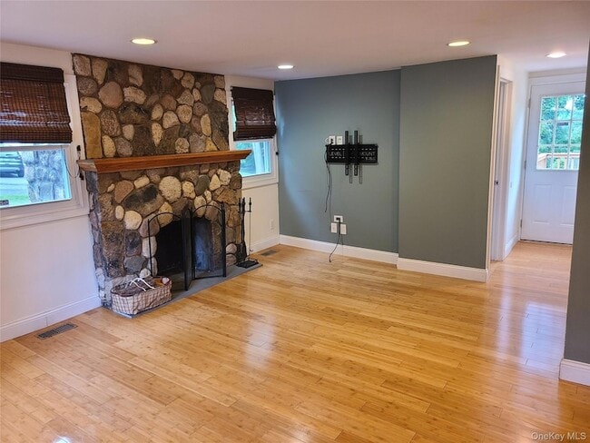 Photo - 55 S Hill Rd