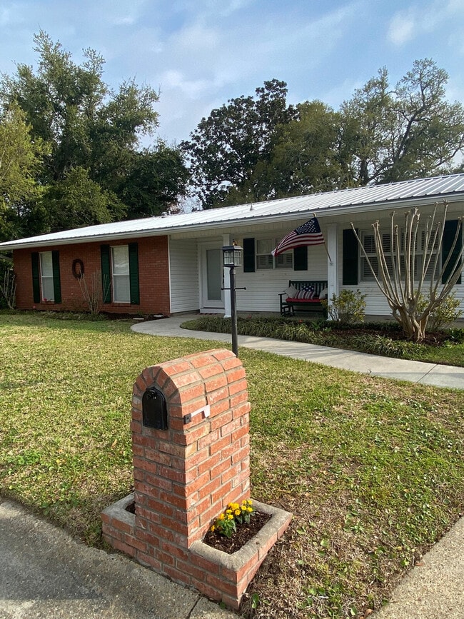 Photo - 3 Chimney Cross Unit SI ID1473612P