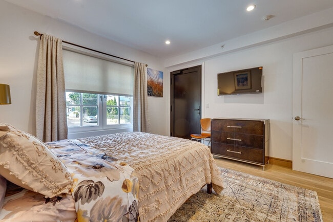 Photo - 930 Cove Rd Unit SI ID1585449P