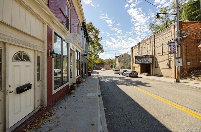 Photo - 2676 W Main St