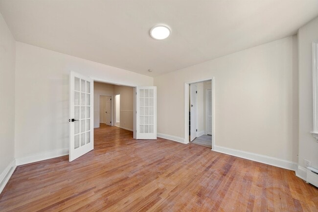 Photo - 8 Cooper Pl