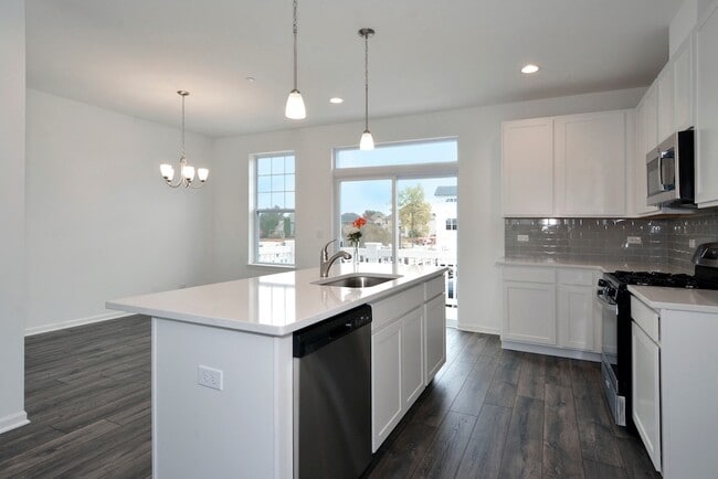 Photo - 309 Timberleaf Cir