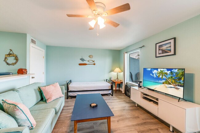 Building Photo - 15010 Leeward Dr Unit ID1268401P